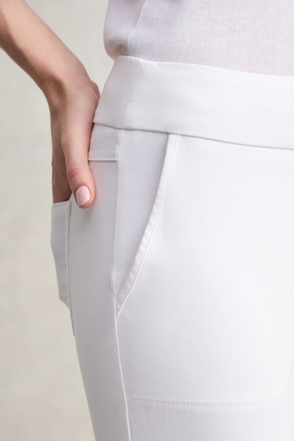 Pull-On Capri Short - Warm White