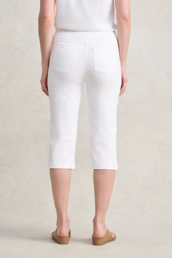 Pull-On Capri Short - Warm White