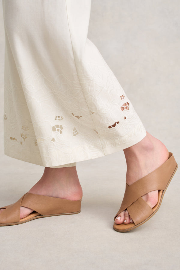 7/8th Embroidered Pant - Warm White