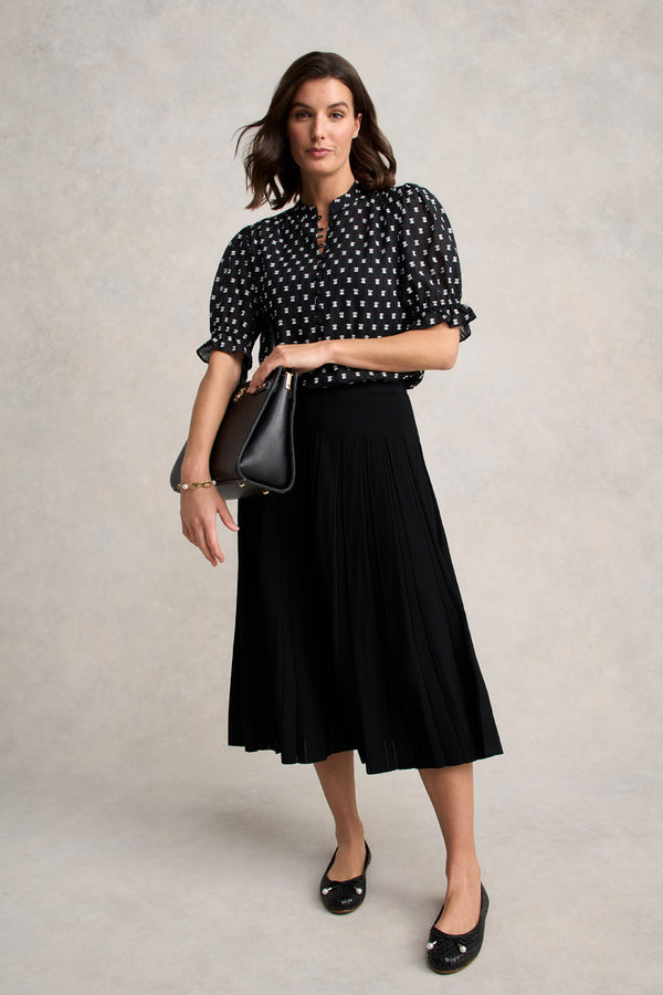 Pleated Knit Skirt – Black