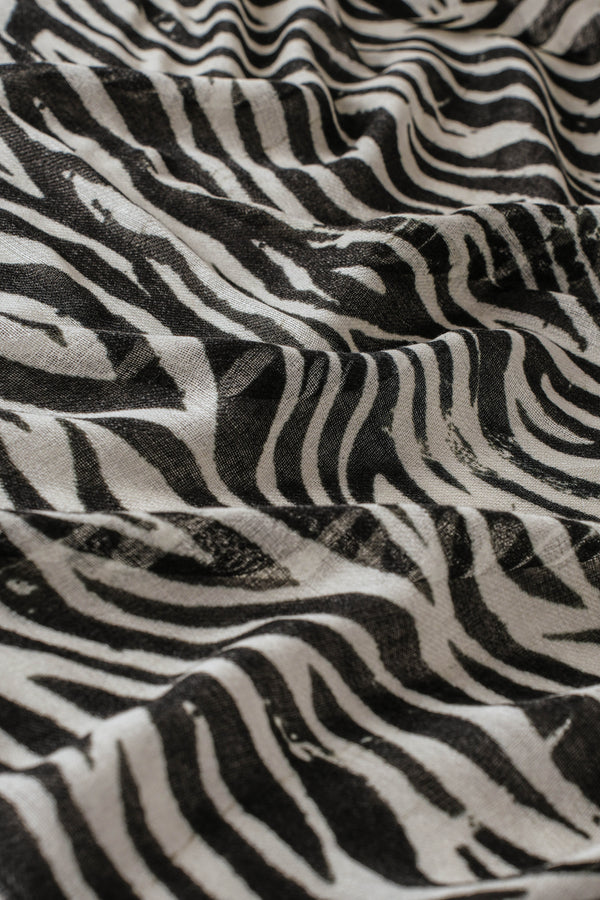 Zebra Scarf – Black & Cream