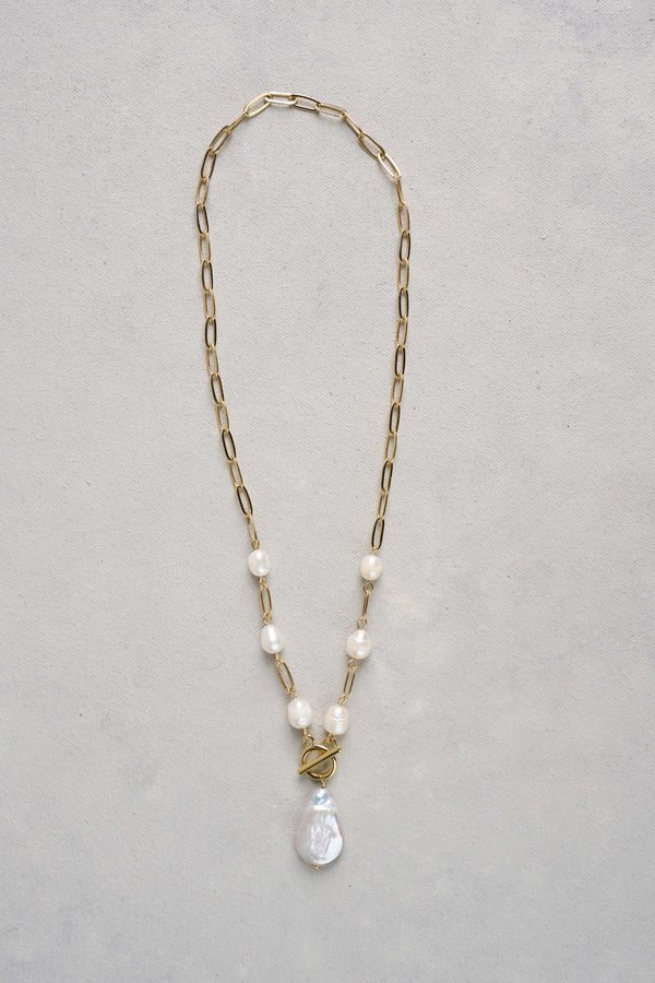 Pearl Pendant Necklace - Gold