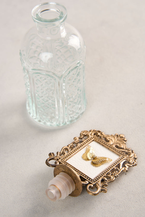 Pandora Bottle With Frame