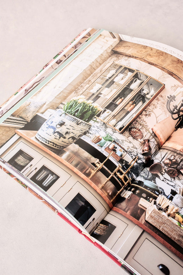 The Nature Of Decorating Book