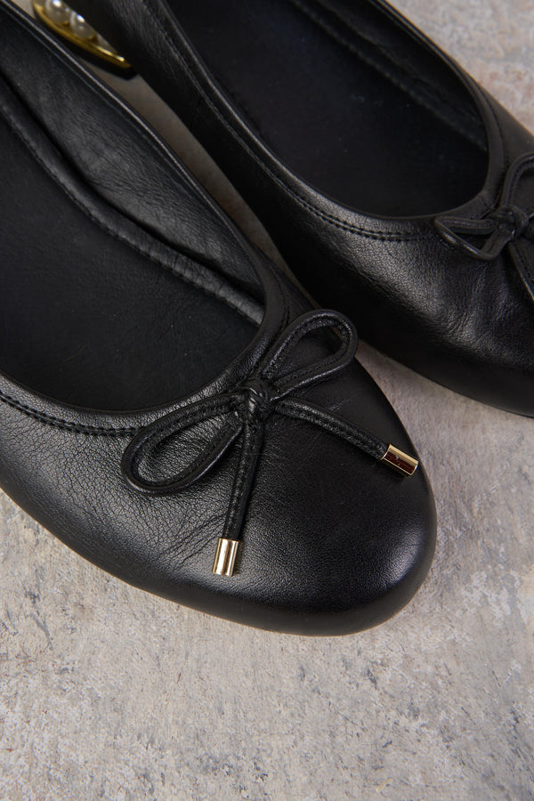 Jolie Pearl Ballet Flat - Black