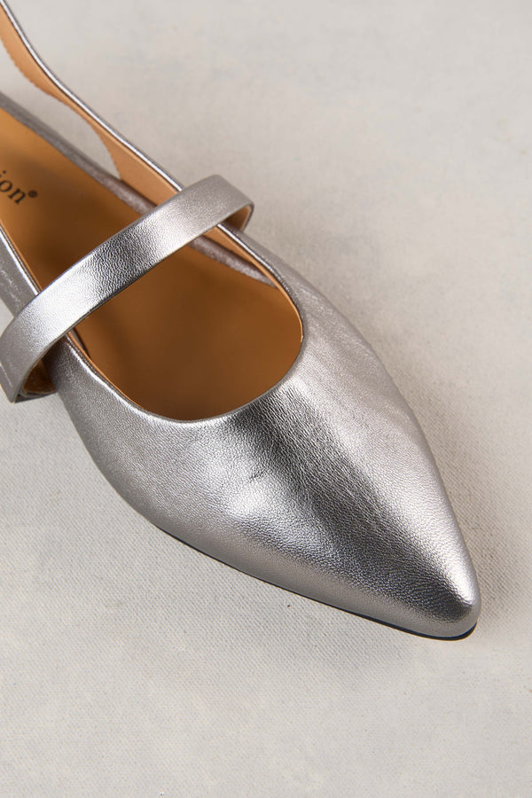 Elisa Pointed Flat - Metallic