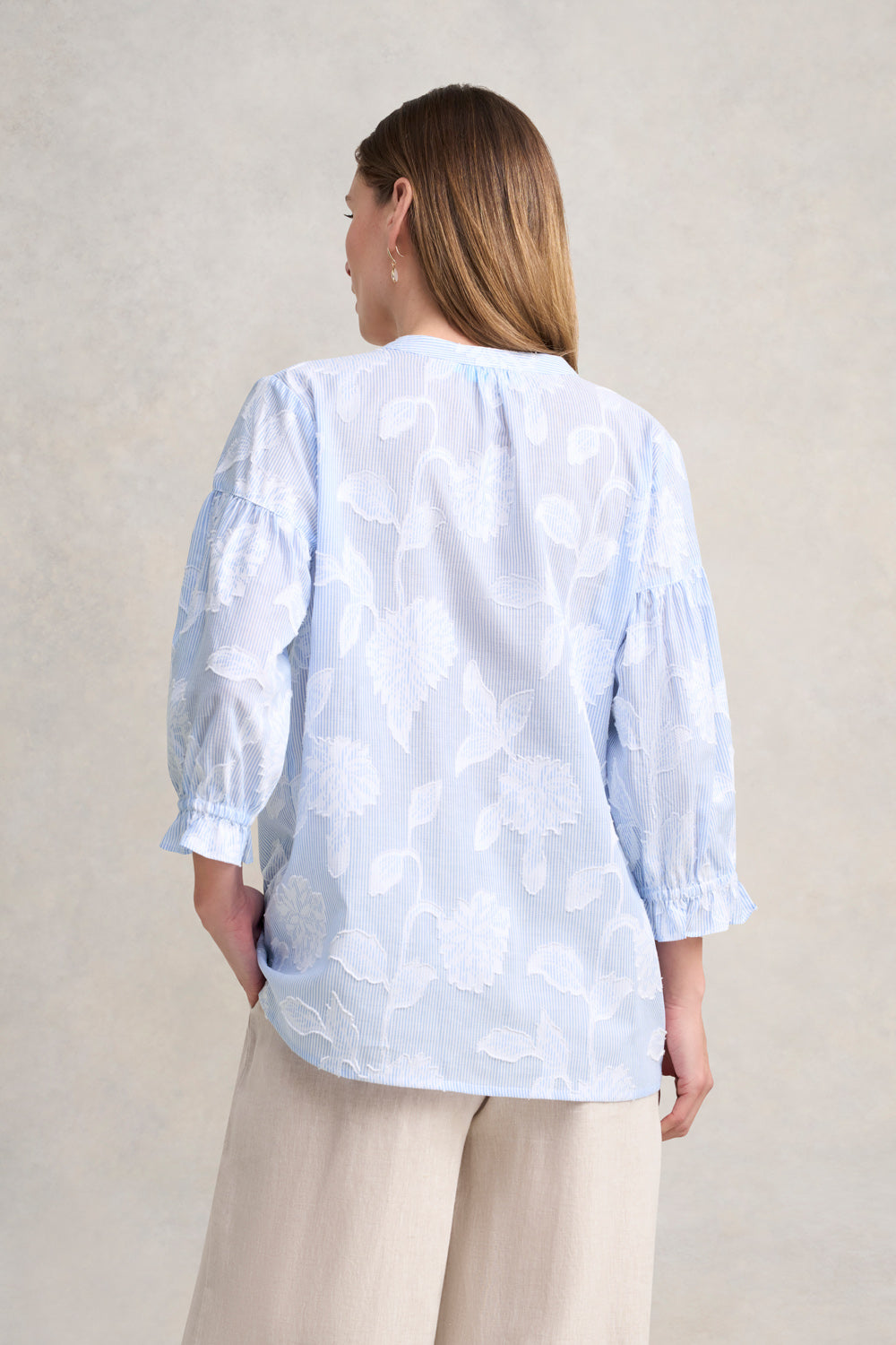 BLUELEA ブルレア Embroidery jacquard blouse Embroidery jacquard blouse | Bluelea