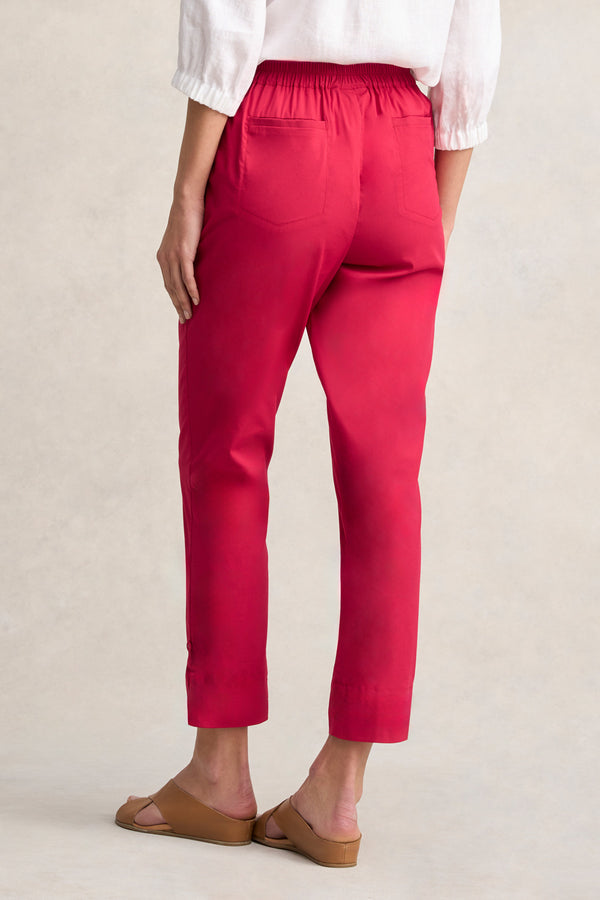 Pocket Detail Capri Pant - Rouge