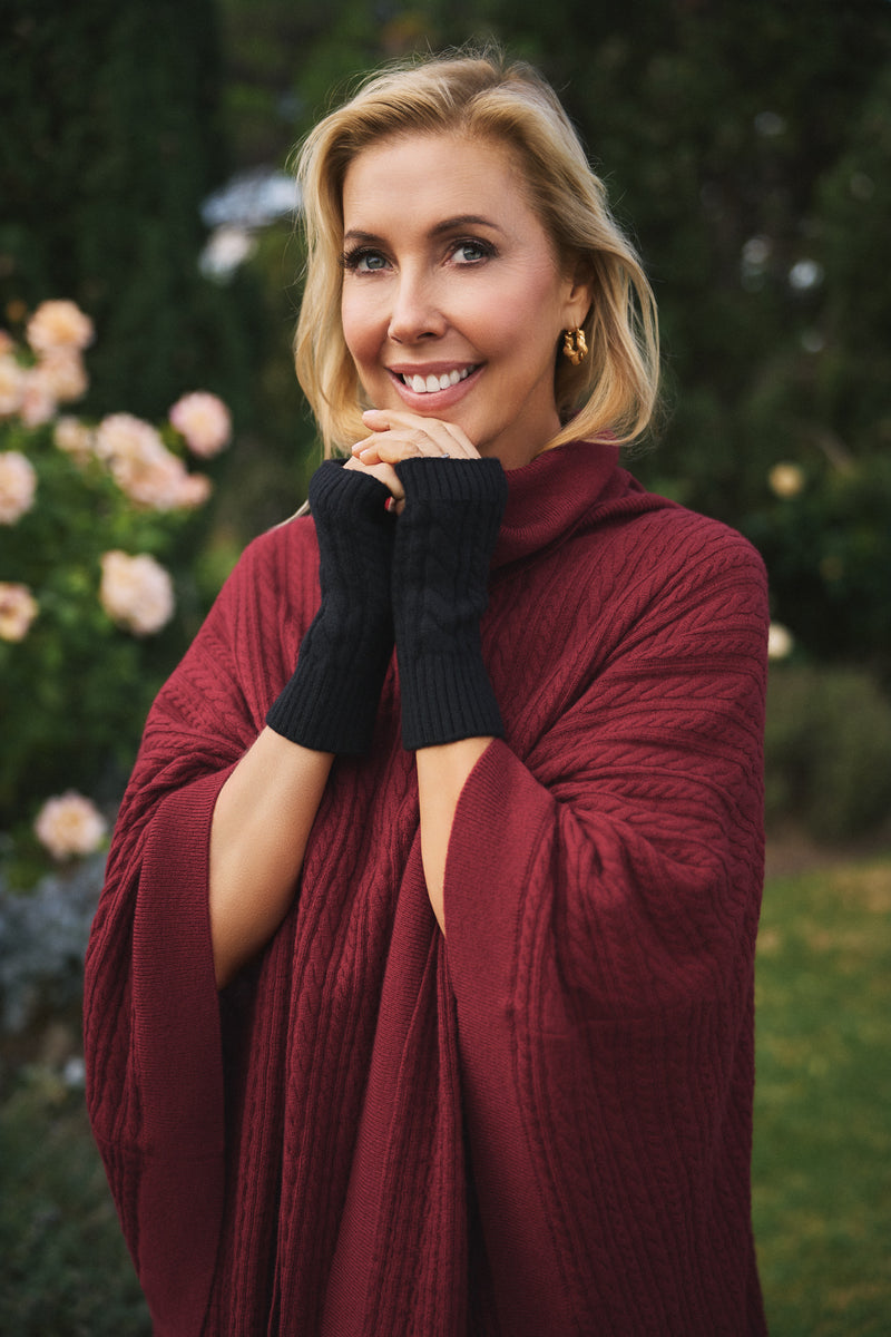 Catriona Cable Mittens - Black