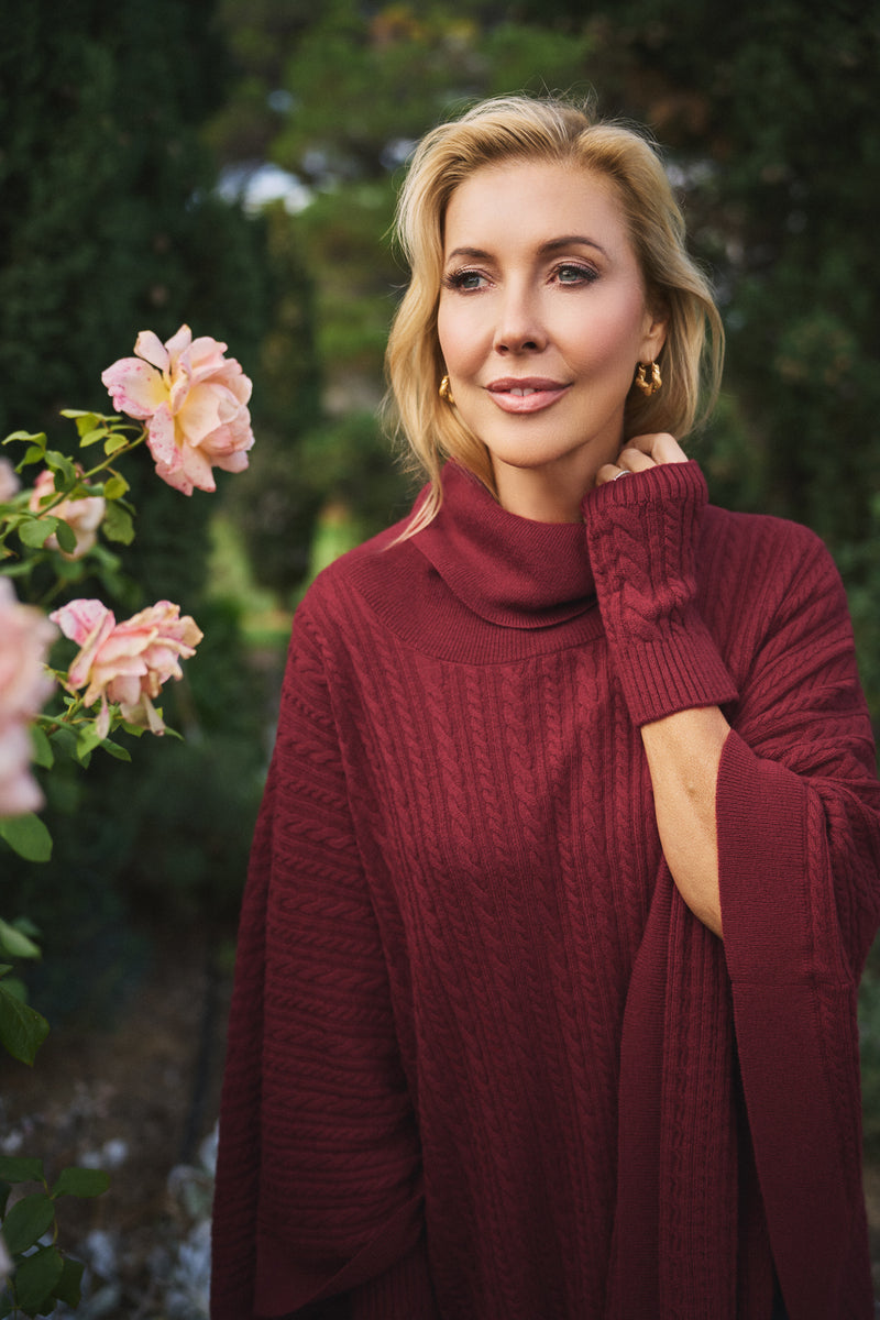 Catriona Cable Poncho - Red