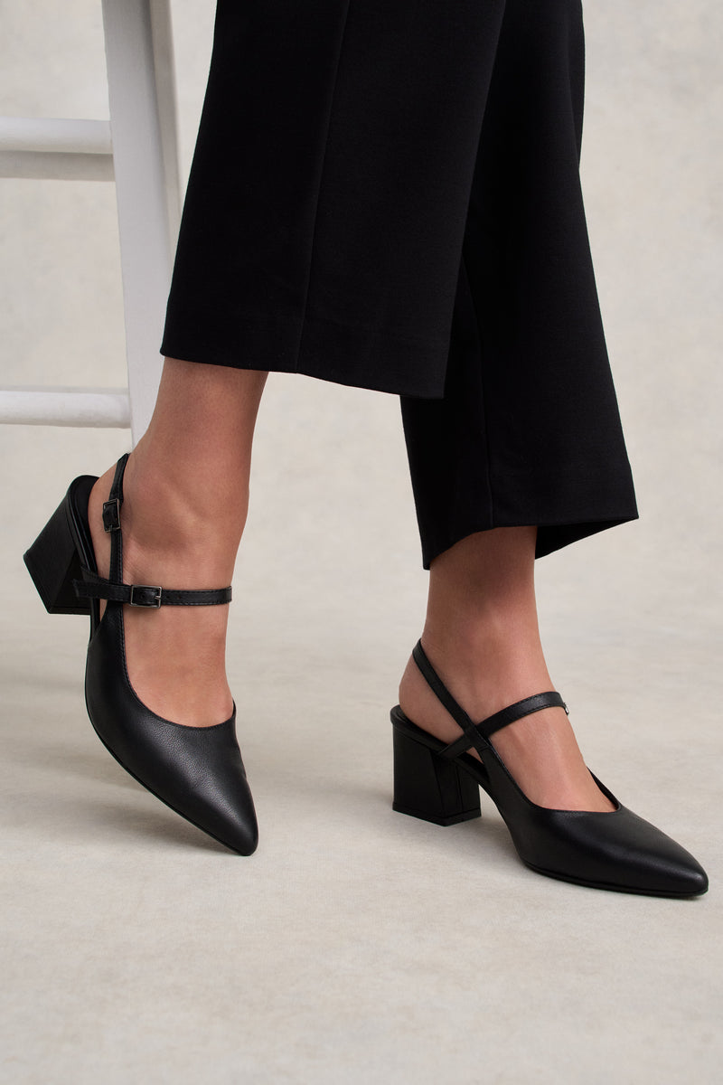 Manon Heel - Black
