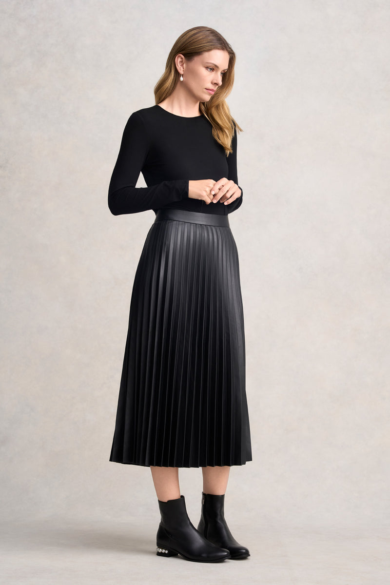 PLEATED FAUX LEATHER SKIRT - BLACK 