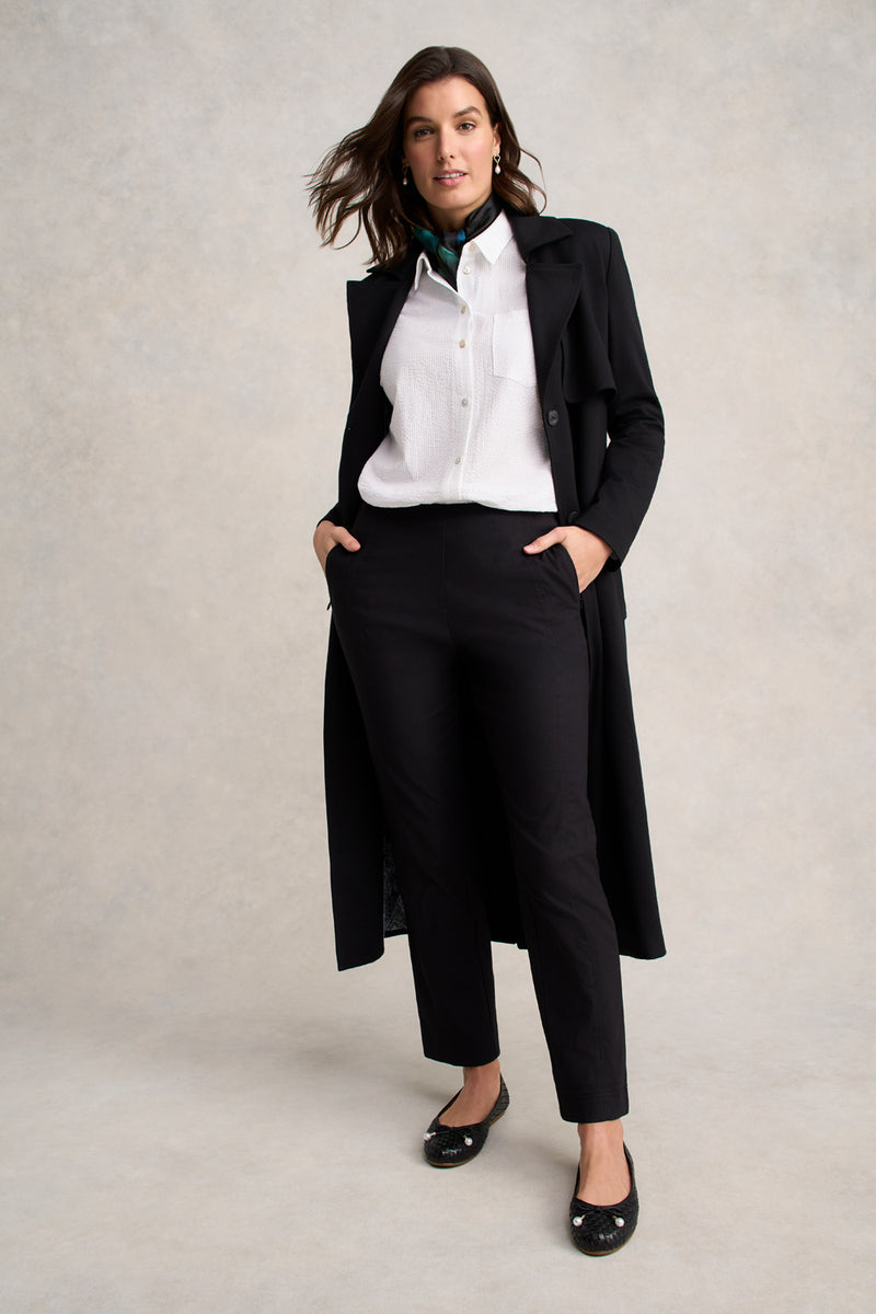 Seam Detail Tapered Pant – Black