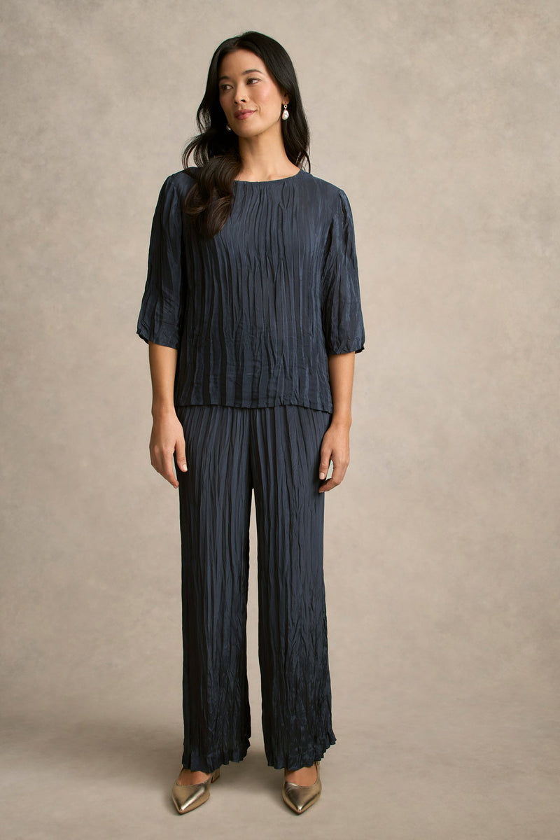 Crinkle Textured 7/8 Pant - Ink