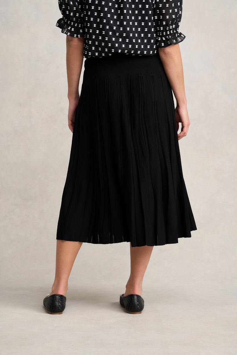 Pleated Knit Skirt – Black