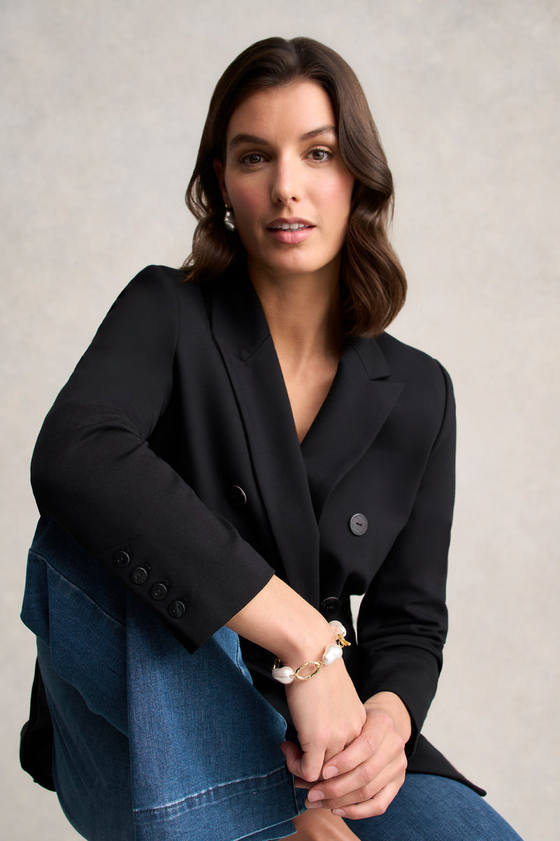 Baroque Pearl Wrist – Cream