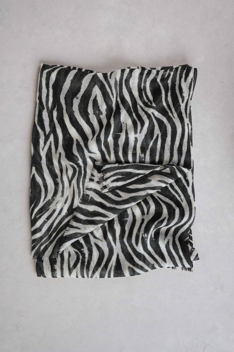 Zebra Scarf – Black & Cream
