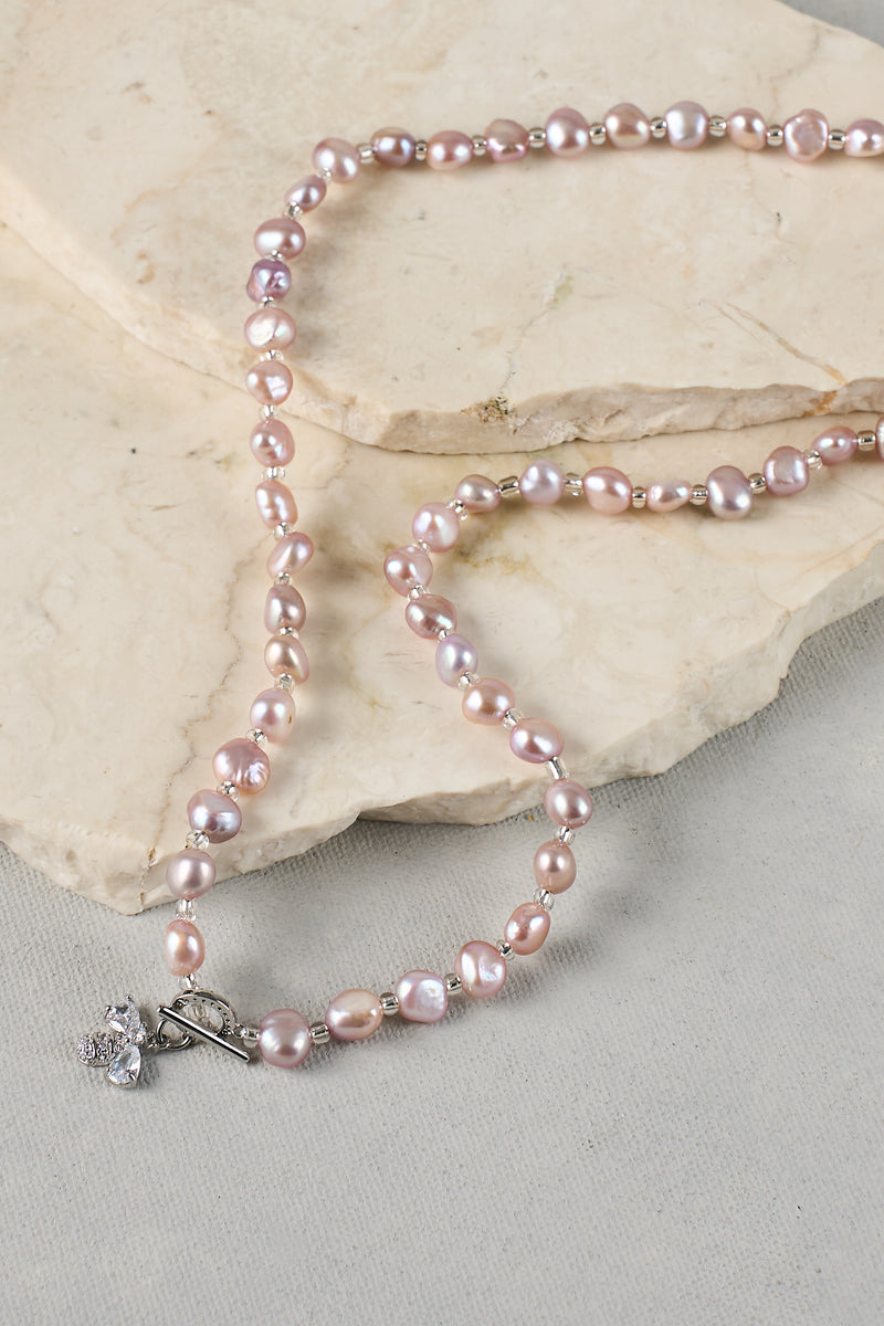 Bee Pearl Necklace – Pink