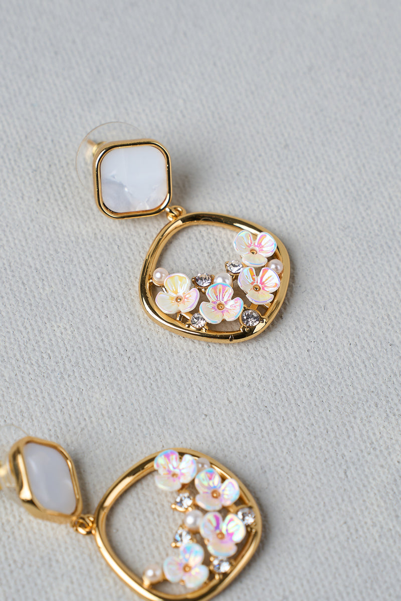 Floral Garden Earrings – Cream