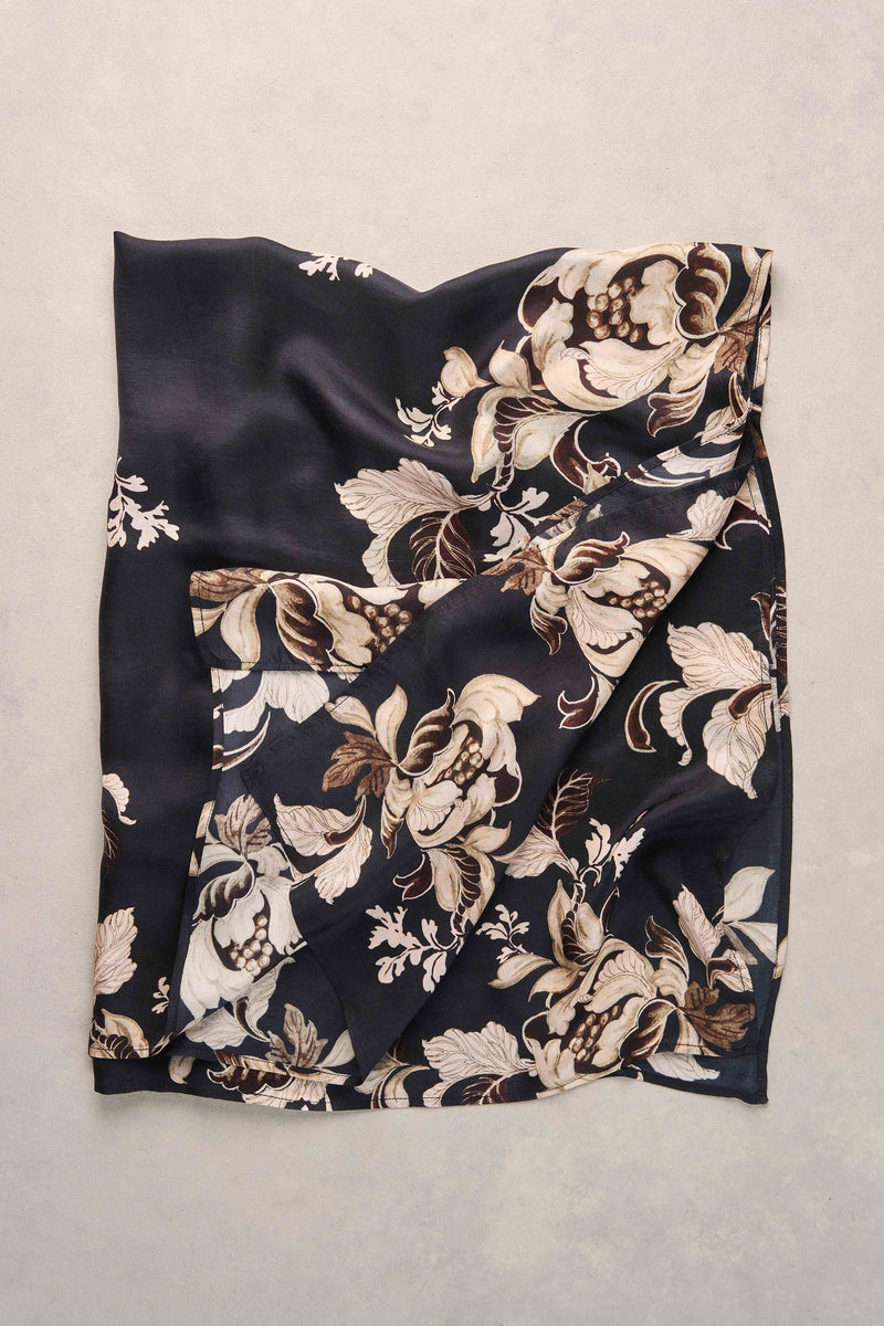 Foliage Square Scarf - Black