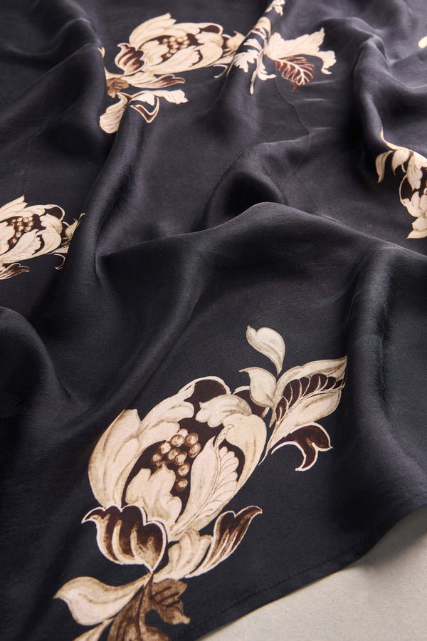 Foliage Square Scarf - Black