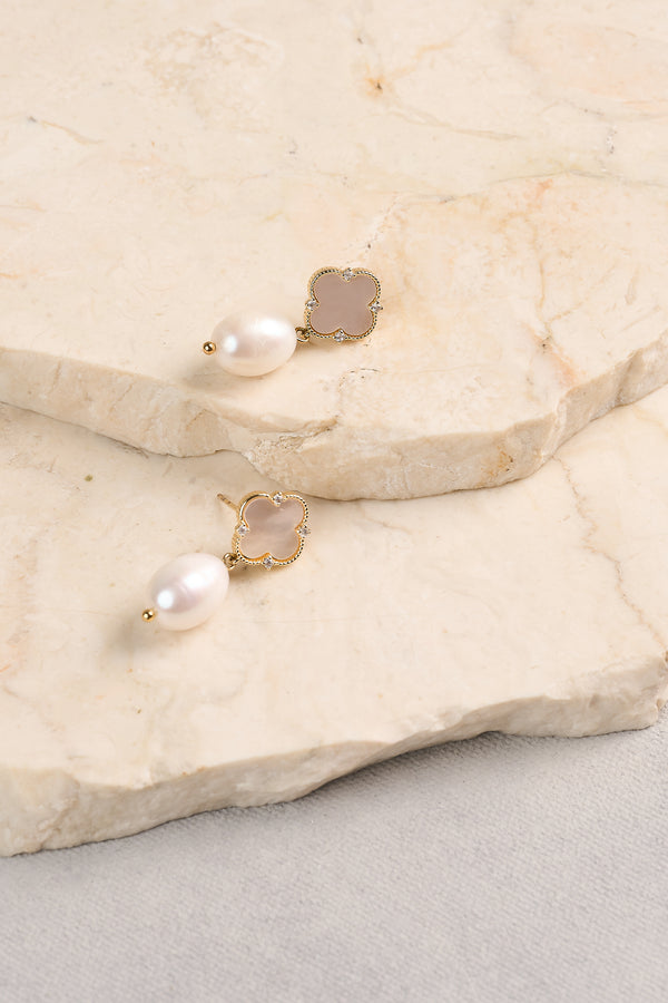 Clover Pearl Stud - Mother of Pearl
