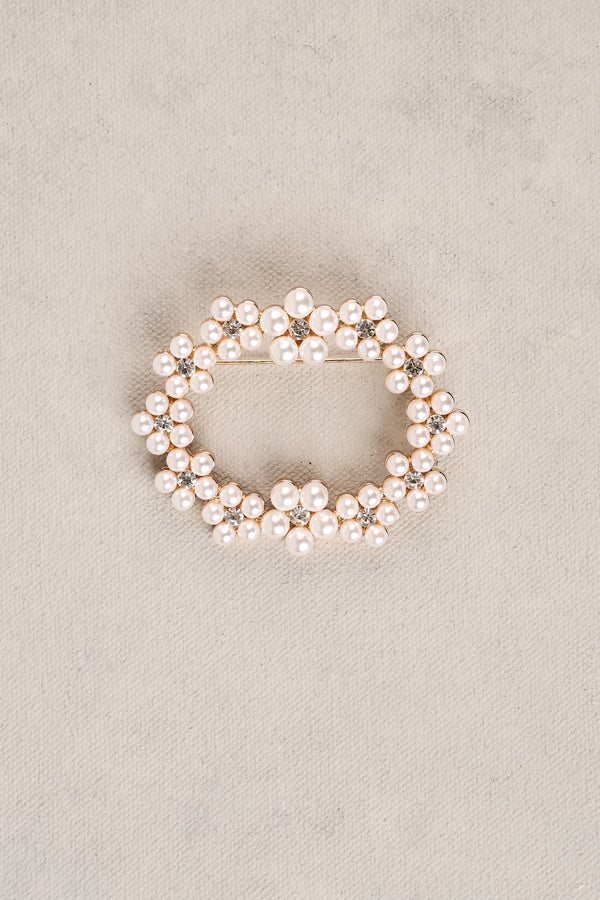 Pearl Wreath Brooch - Cream