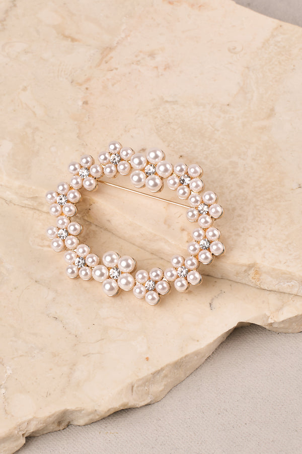 Pearl Wreath Brooch - Cream