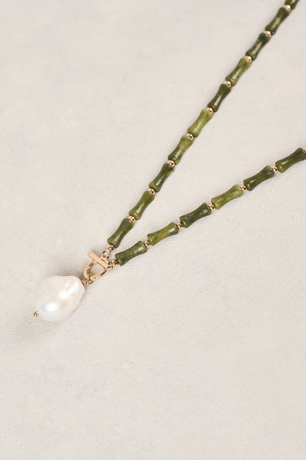 Long Beaded Pearl Necklace - Green