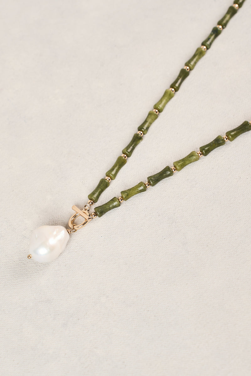 Long Beaded Pearl Necklace - Green