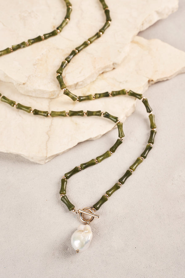 Long Beaded Pearl Necklace - Green