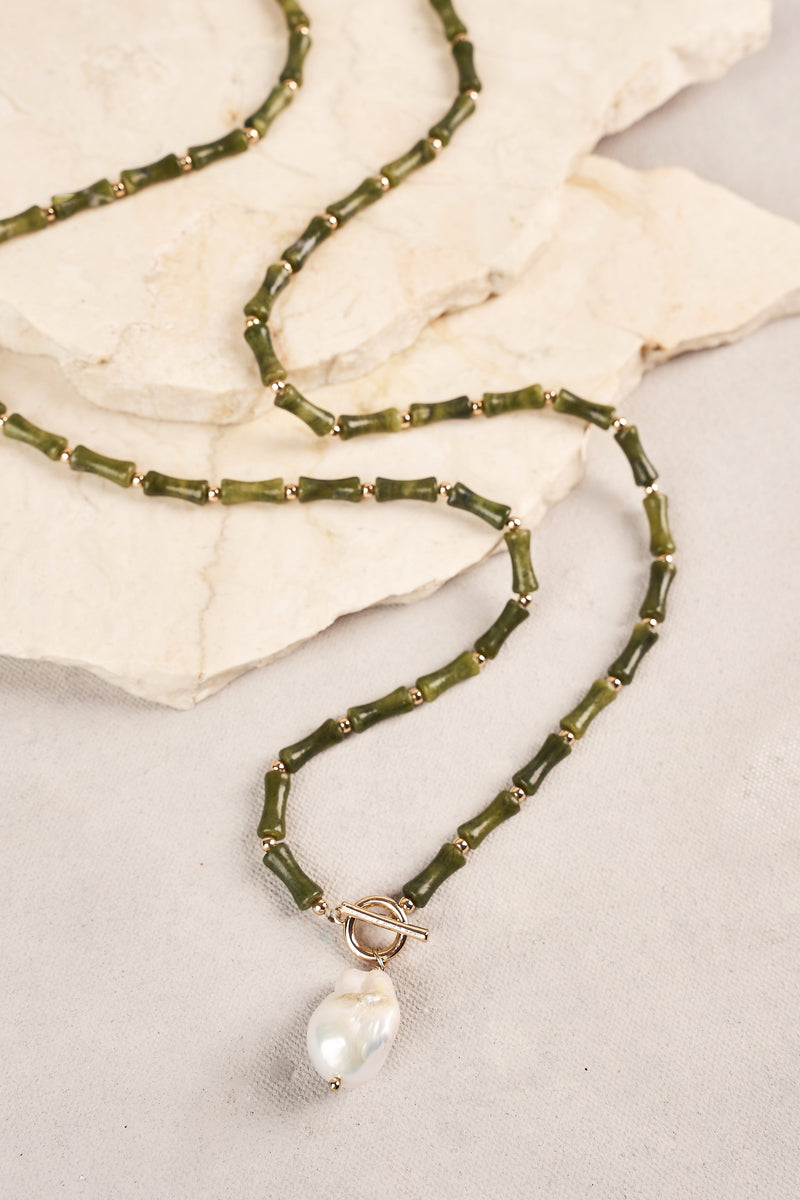 Long Beaded Pearl Necklace - Green