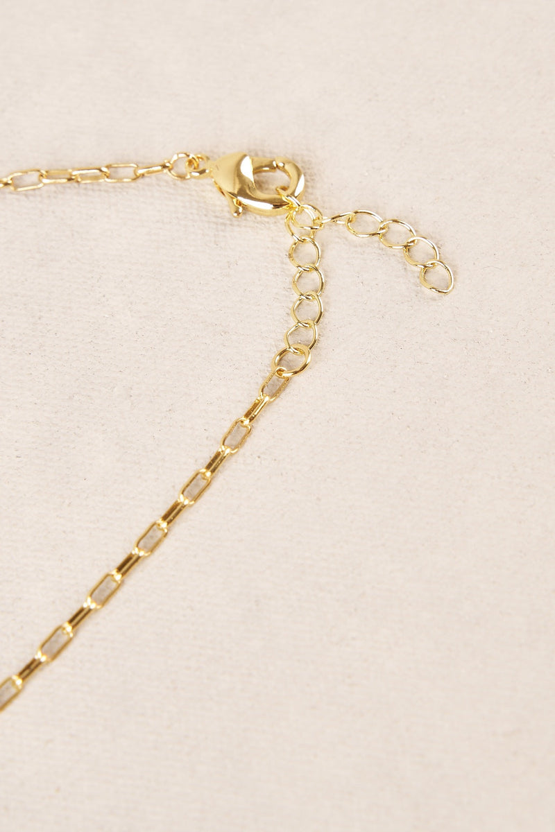 Short Clover & Butterfly Necklace - Light Pink
