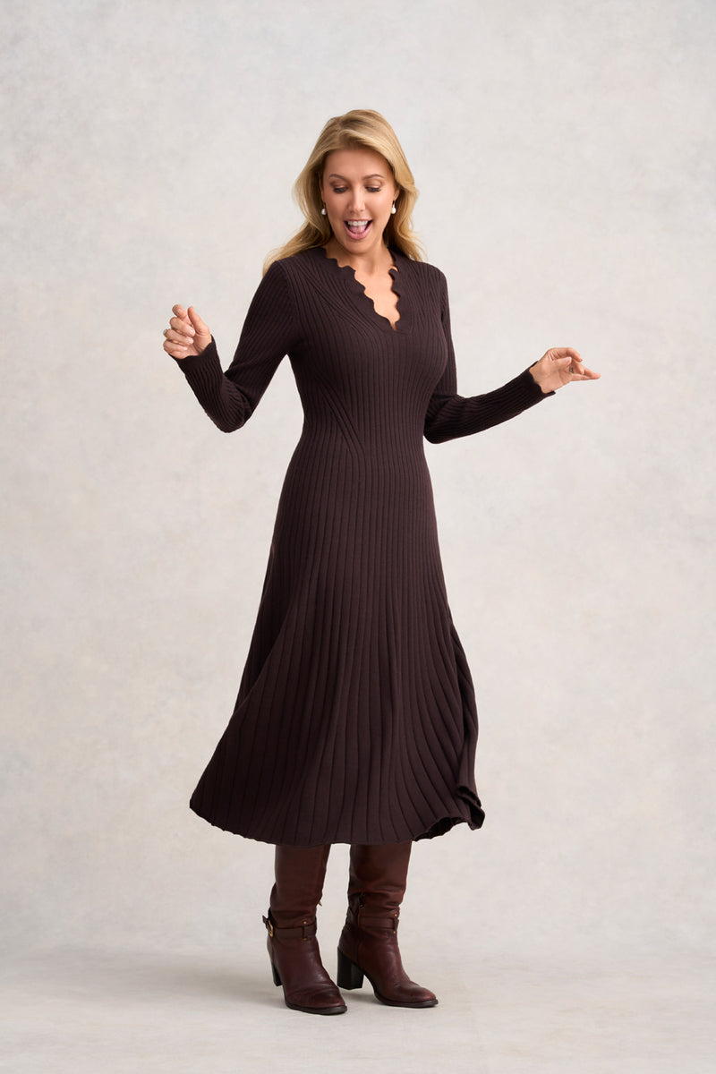 GRADUATED RIB WOOL DRESS - CHOCOLATE