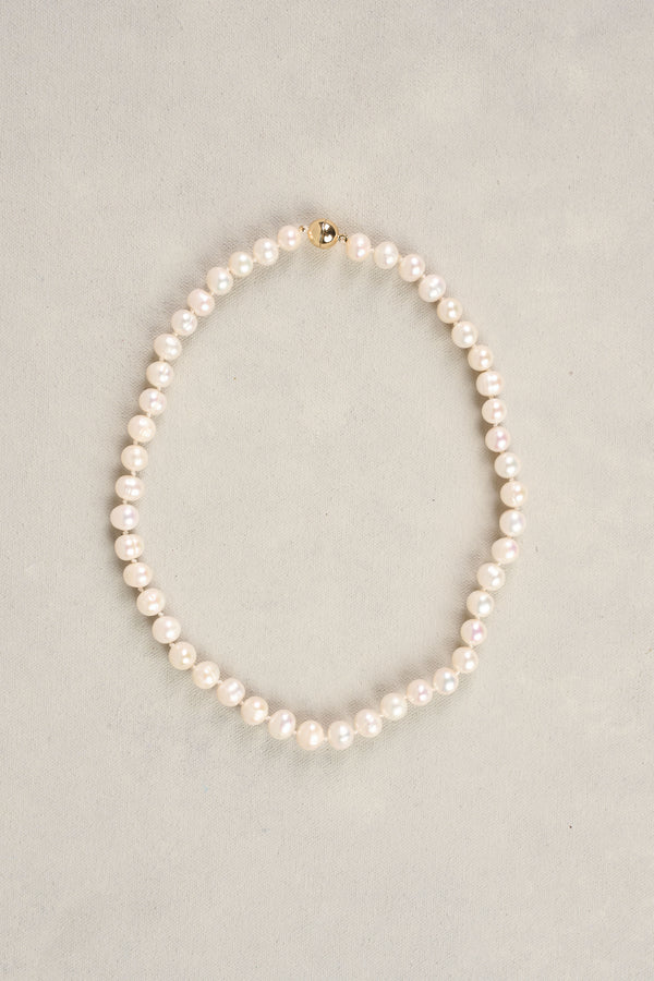 CLASSIQUE PEARL NECKLACE - WHITE