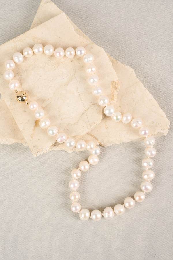 CLASSIQUE PEARL NECKLACE - WHITE