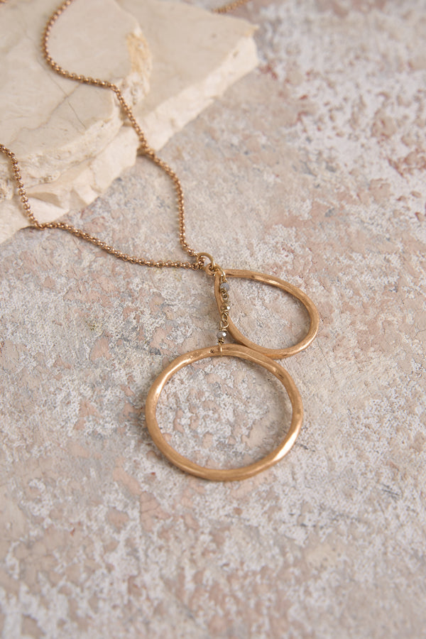 Gold Droplet Pendant Necklace