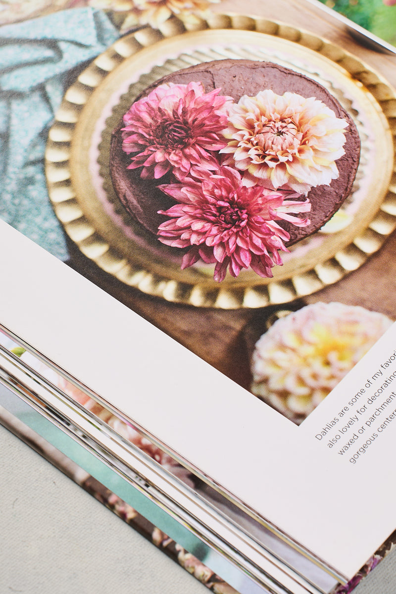 French Country Cottage In Bloom Book - MULTICOLOUR