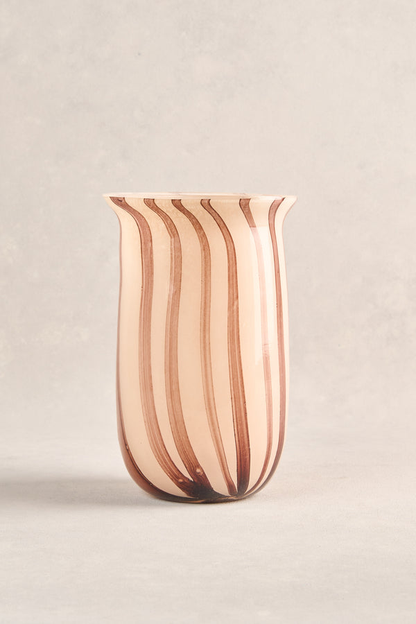 Claudia Vase Short