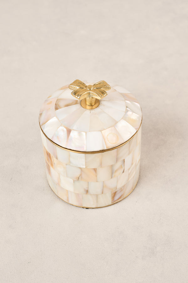 Bow Pearl Round Box