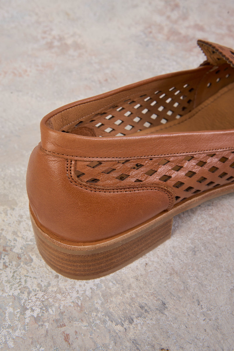 Hillary Heeled Loafer - Tan