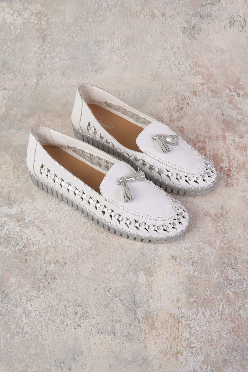 Porto Tassel Loafer - White