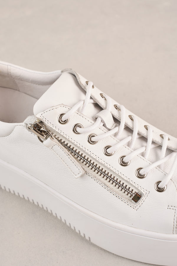 Anna Sneaker - White