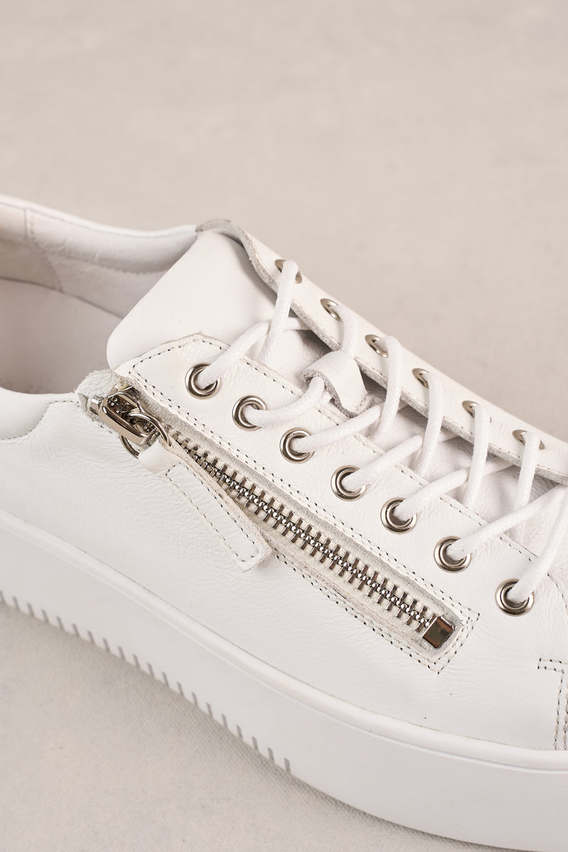 Anna Sneaker - White