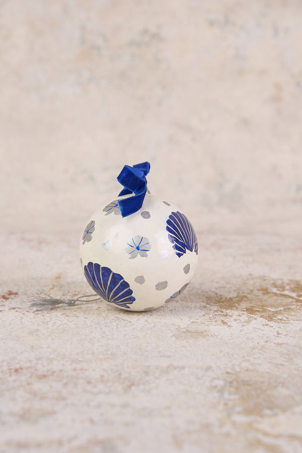 Seaside Shell Bauble 3"