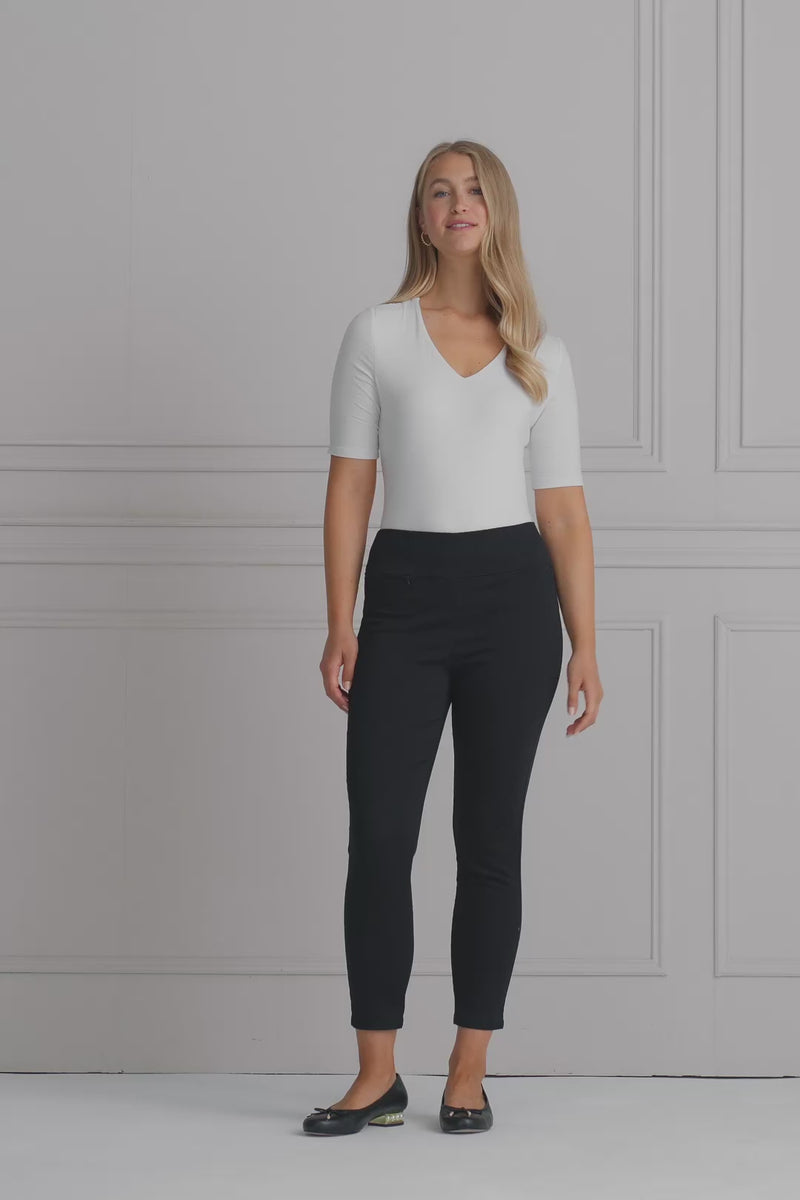 Zip Detail 7/8th Pant - Black Noir