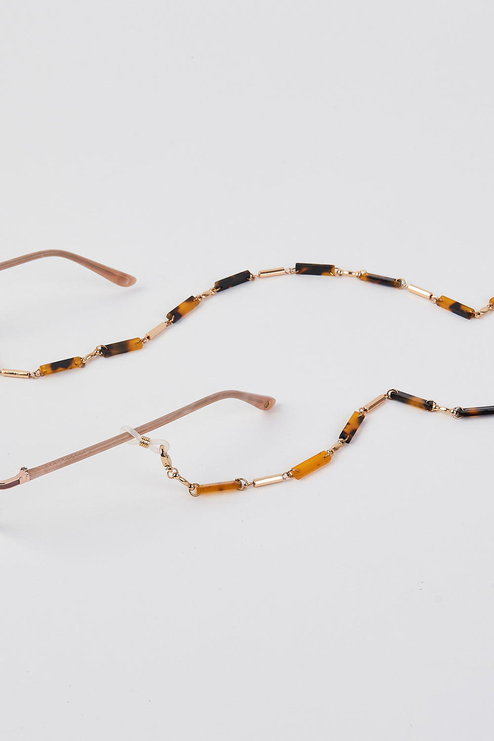 DIY Glasses cord with colored or black and gold beads - Perles & Co